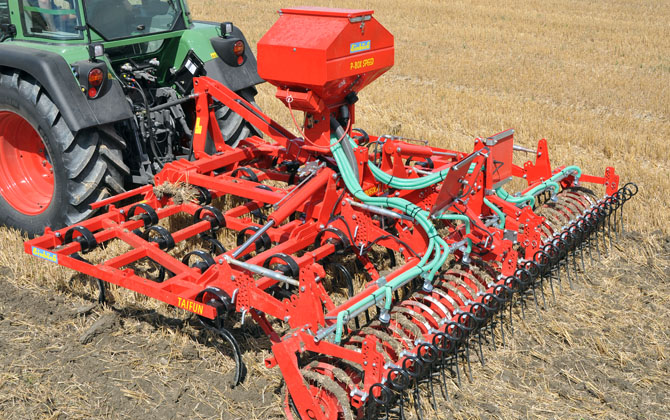 Лёгкий универсальный культиватор TAIFUN