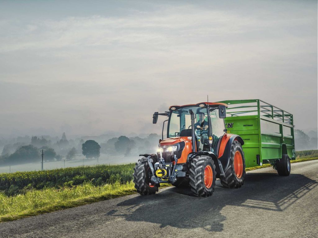 Kubota M4003 (66-74 л.с)